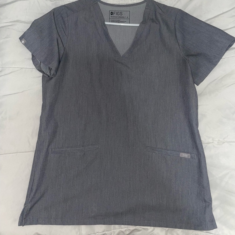 Figs Grey Scrub top Small